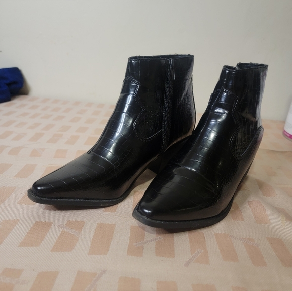 Snake Print Patent Leather Ankle Boots - Picture 4 of 8